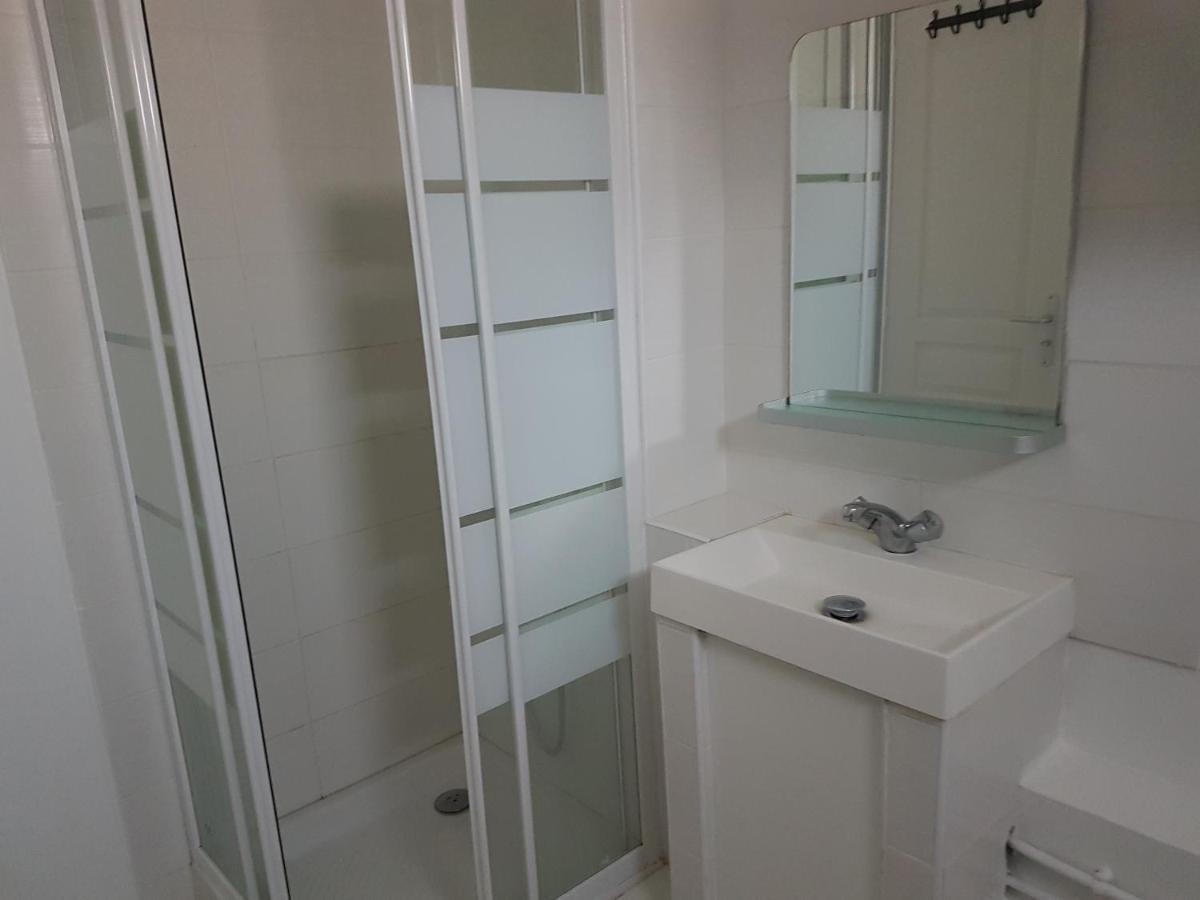 Appartement Avec Terrasse A 罗尼苏布瓦 外观 照片
